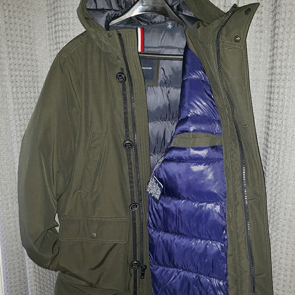 Tommy Hilfiger Winter Jacket Med. - Picture 6 of 11